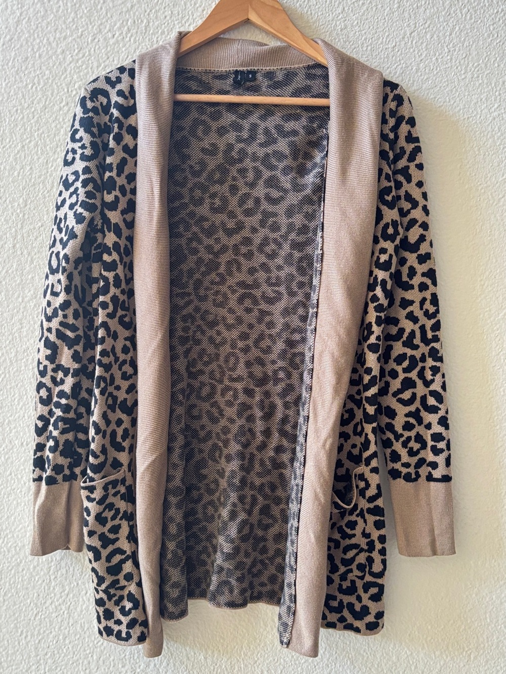 Moon & Madison Leopard Print Open Cardigan Sweater Size: S